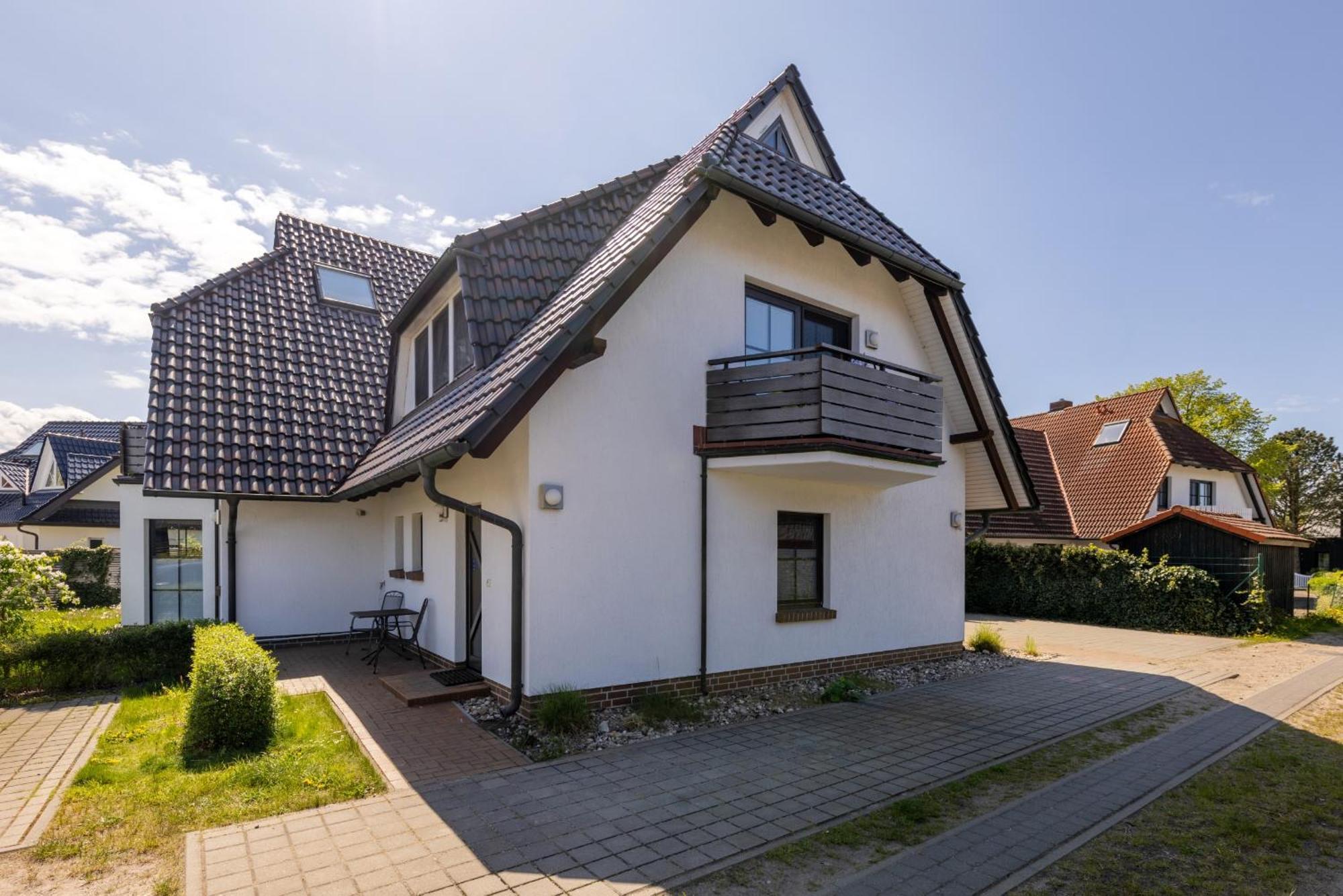 Ferienwohnungen Haus am Strand Ostseeheilbad Ostseeheilbad Zingst Exterior foto