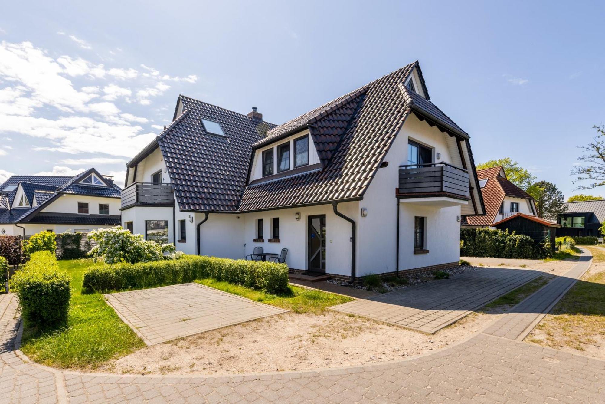Ferienwohnungen Haus am Strand Ostseeheilbad Ostseeheilbad Zingst Exterior foto